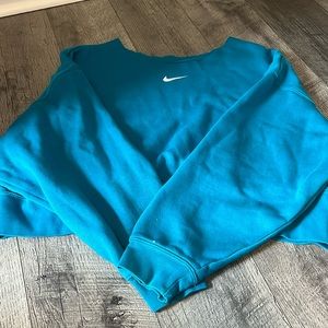 size XS/S nike cropped crew neck